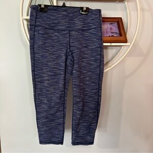 Athleta Women's Medium M Blue Energy Chaturanga Capri Leggings Pants